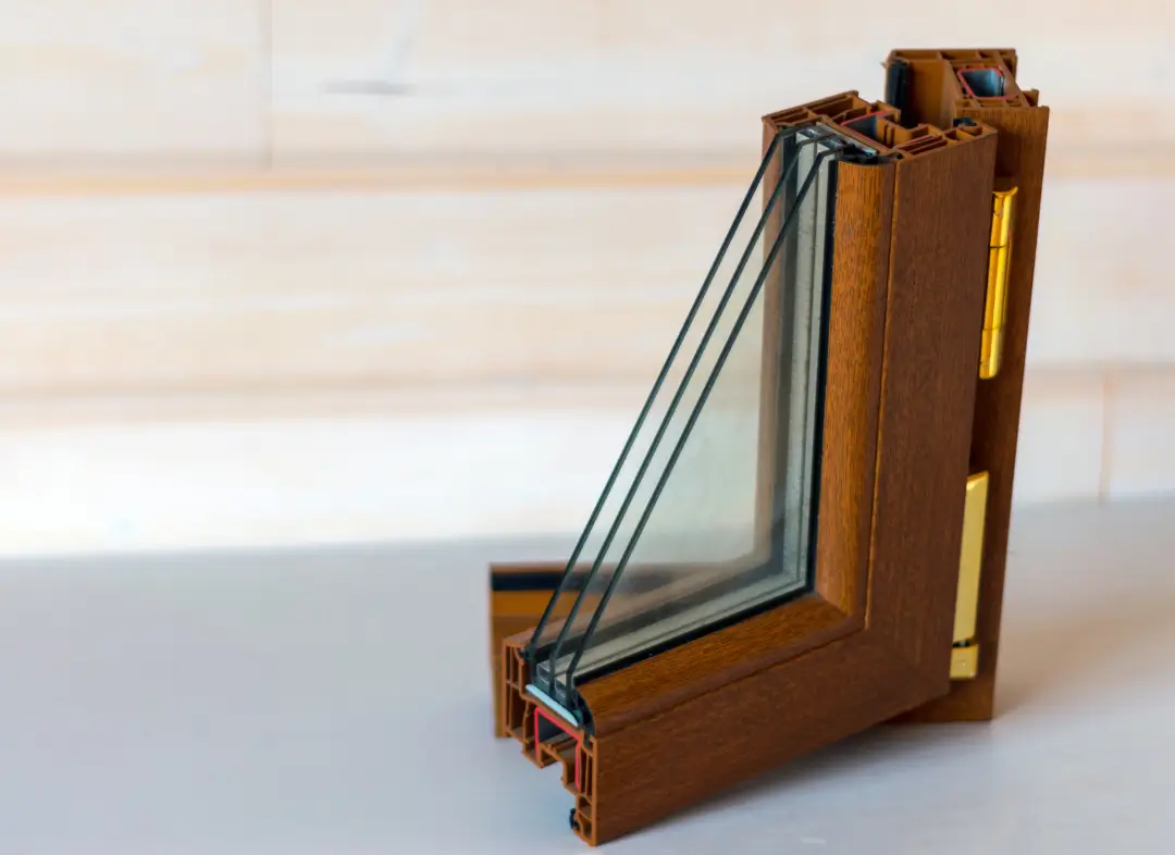 Installation de fenêtre en bois sur mesure Le Bar-sur-Loup